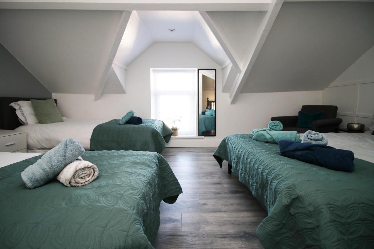 Executive Style 2 Bed Flat In Bridgend F2 Apartment Exterior photo